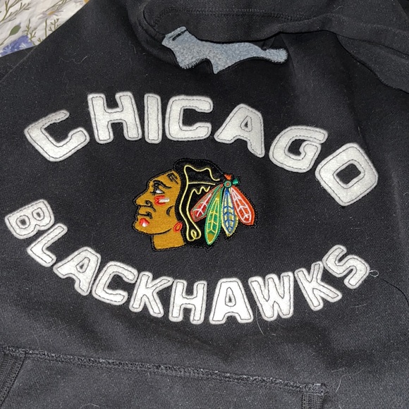 Chicago Blackhawks size L Black hoodie with pocket Genuine - Picture 4 of 9